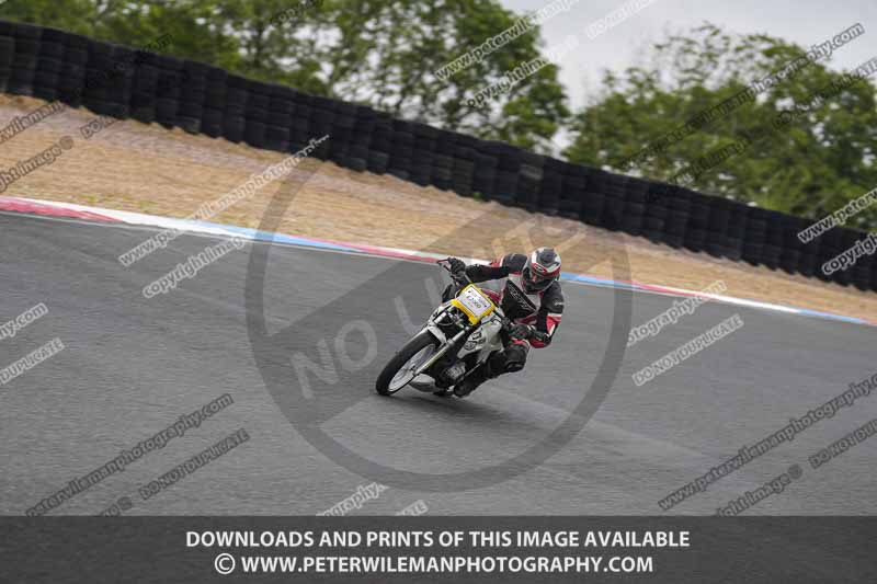 enduro digital images;event digital images;eventdigitalimages;mallory park;mallory park photographs;mallory park trackday;mallory park trackday photographs;no limits trackdays;peter wileman photography;racing digital images;trackday digital images;trackday photos